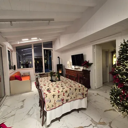 Holidays Alba Villa